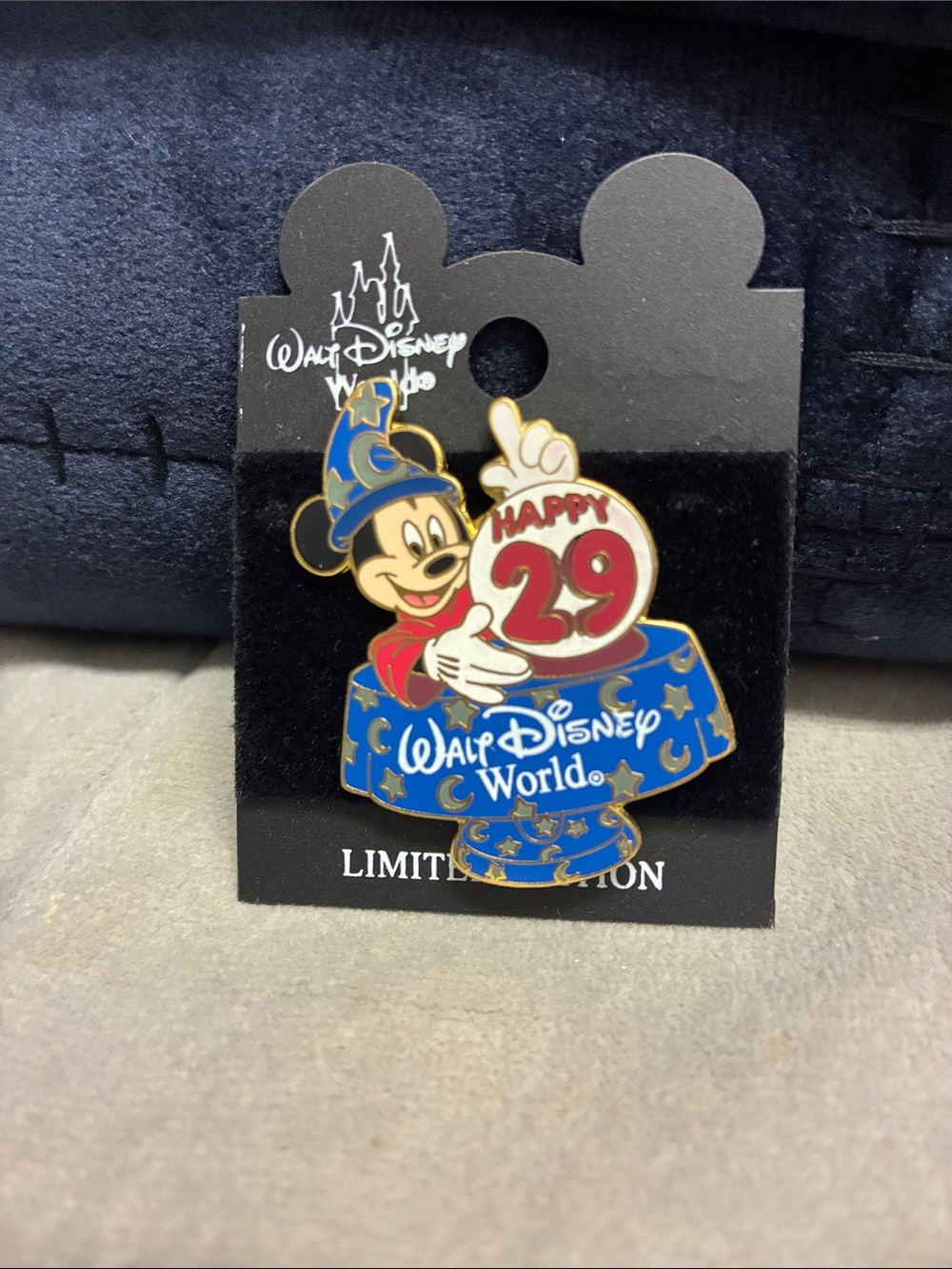 Walt Disney World Mickey Sorcerer Happy 29 Enamel Pin - Limited Edition.